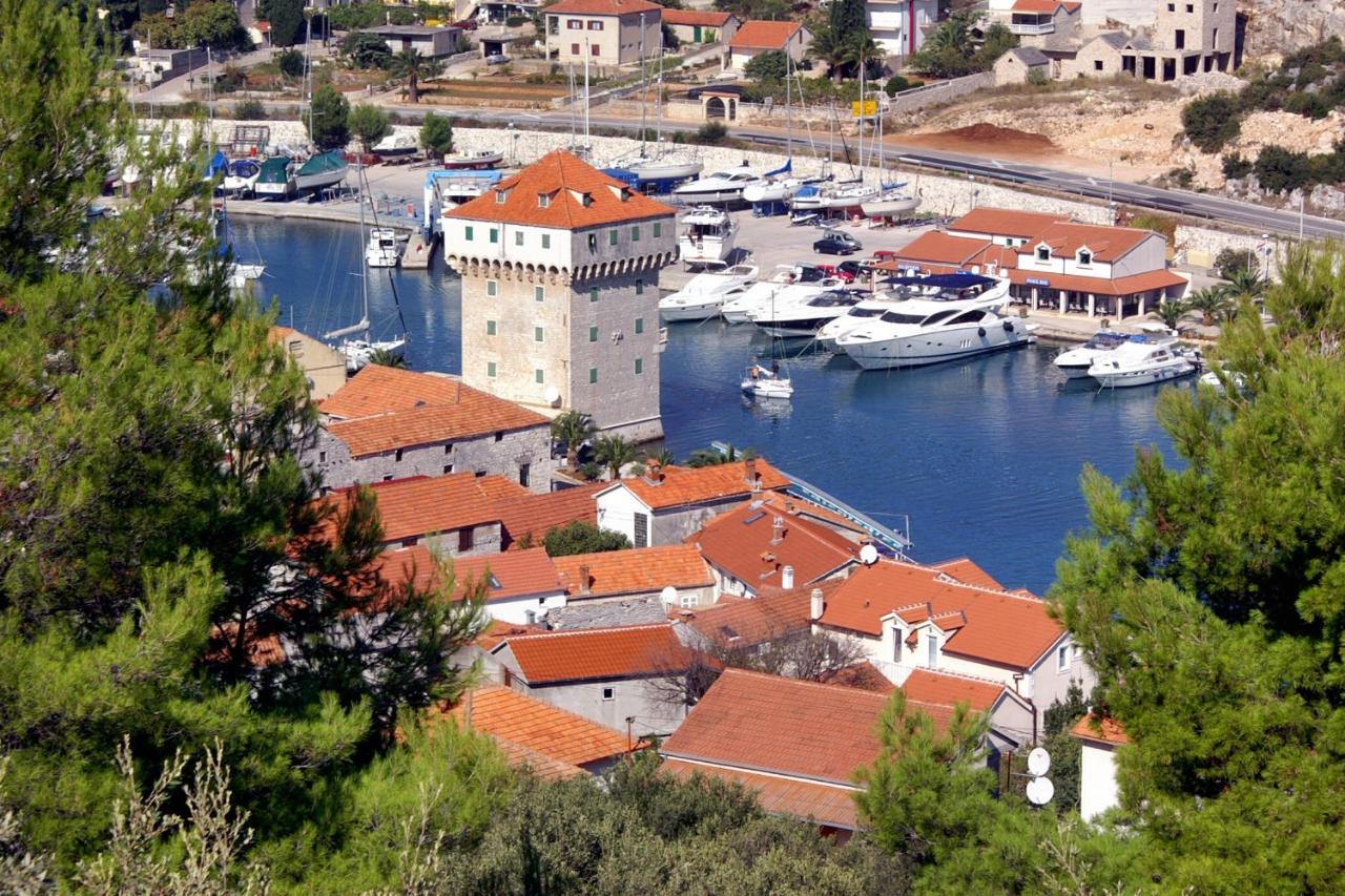 Apartments And Rooms With Parking Space Marina, Trogir - 5953 Экстерьер фото