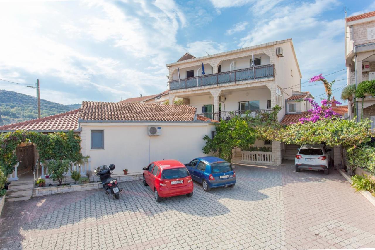 Apartments And Rooms With Parking Space Marina, Trogir - 5953 Экстерьер фото