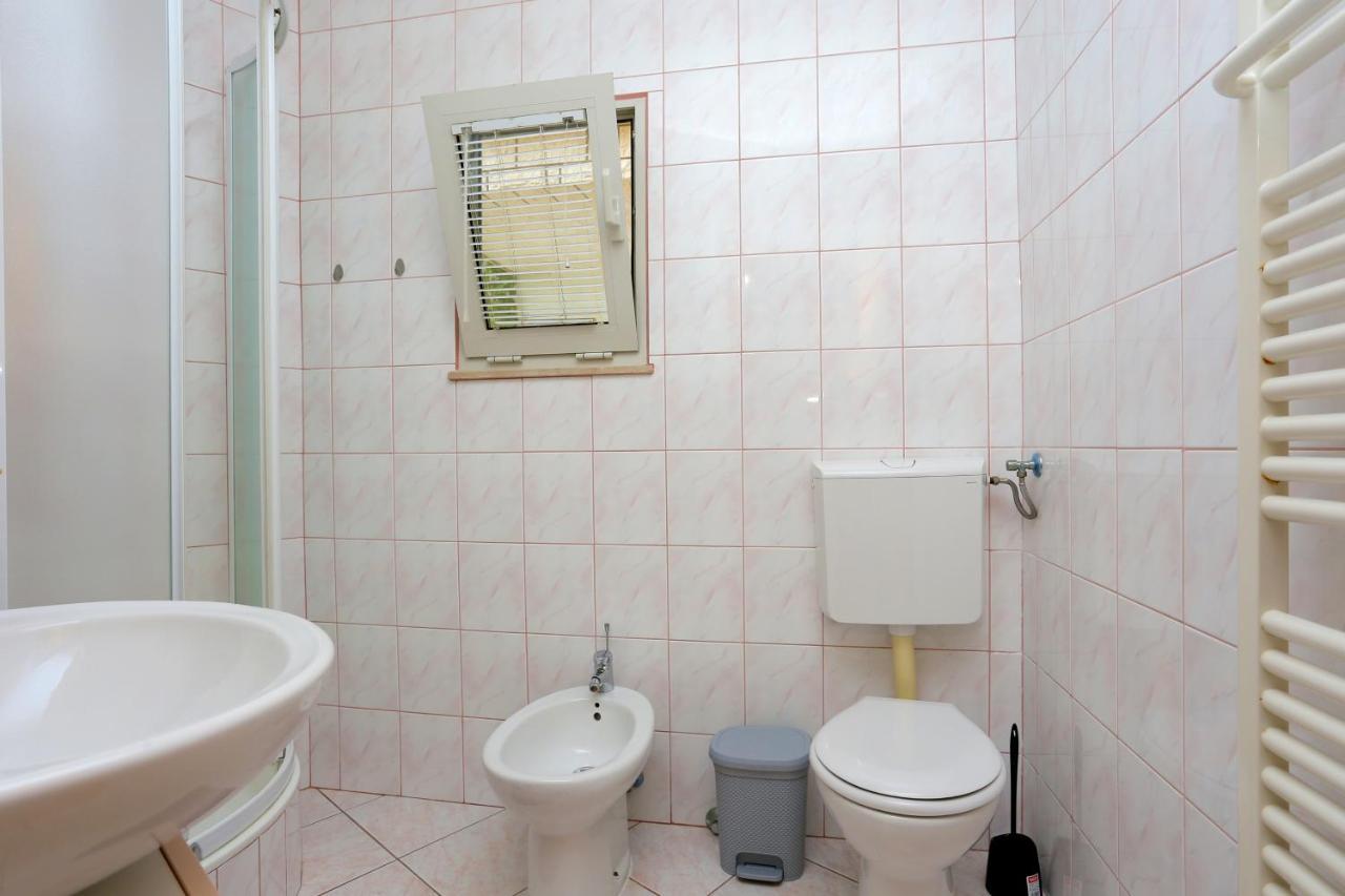 Apartments And Rooms With Parking Space Marina, Trogir - 5953 Экстерьер фото