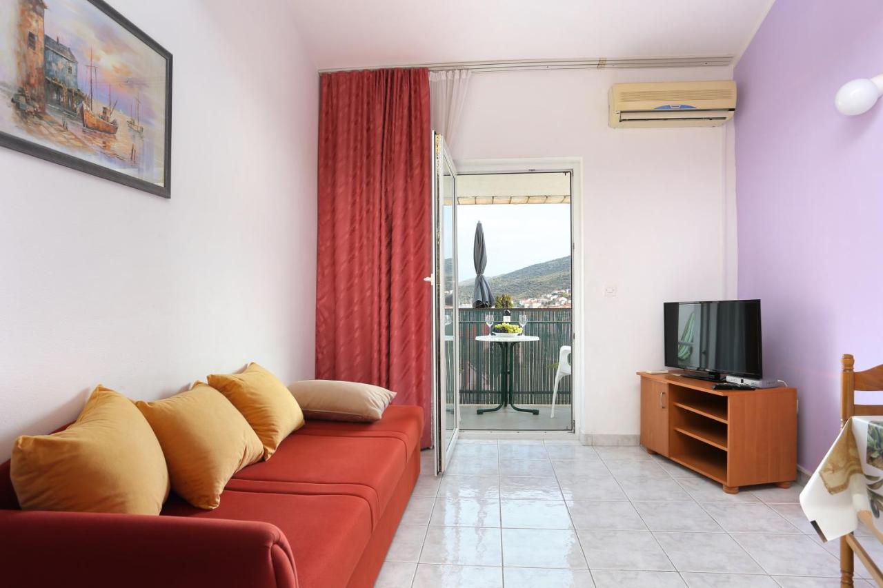 Apartments And Rooms With Parking Space Marina, Trogir - 5953 Экстерьер фото