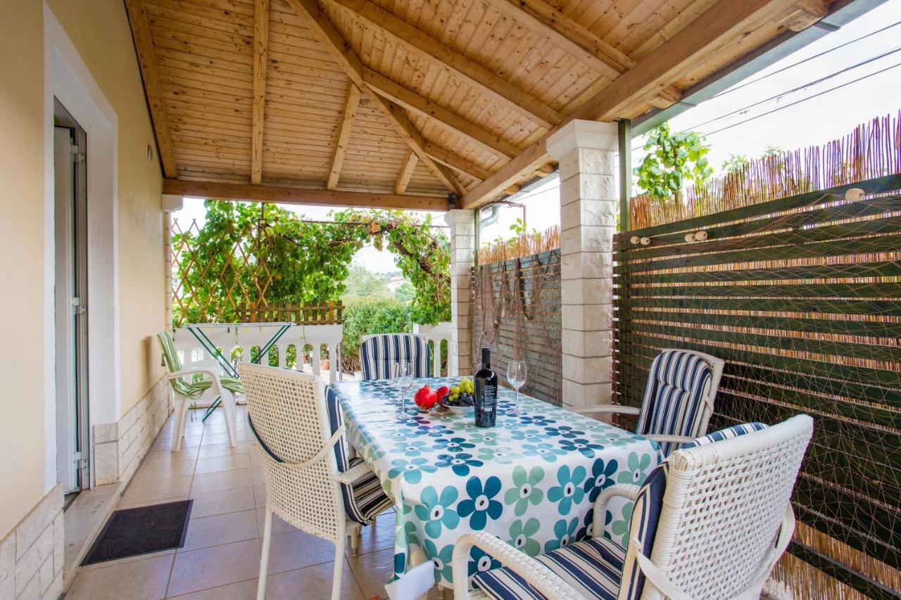 Apartments And Rooms With Parking Space Marina, Trogir - 5953 Экстерьер фото