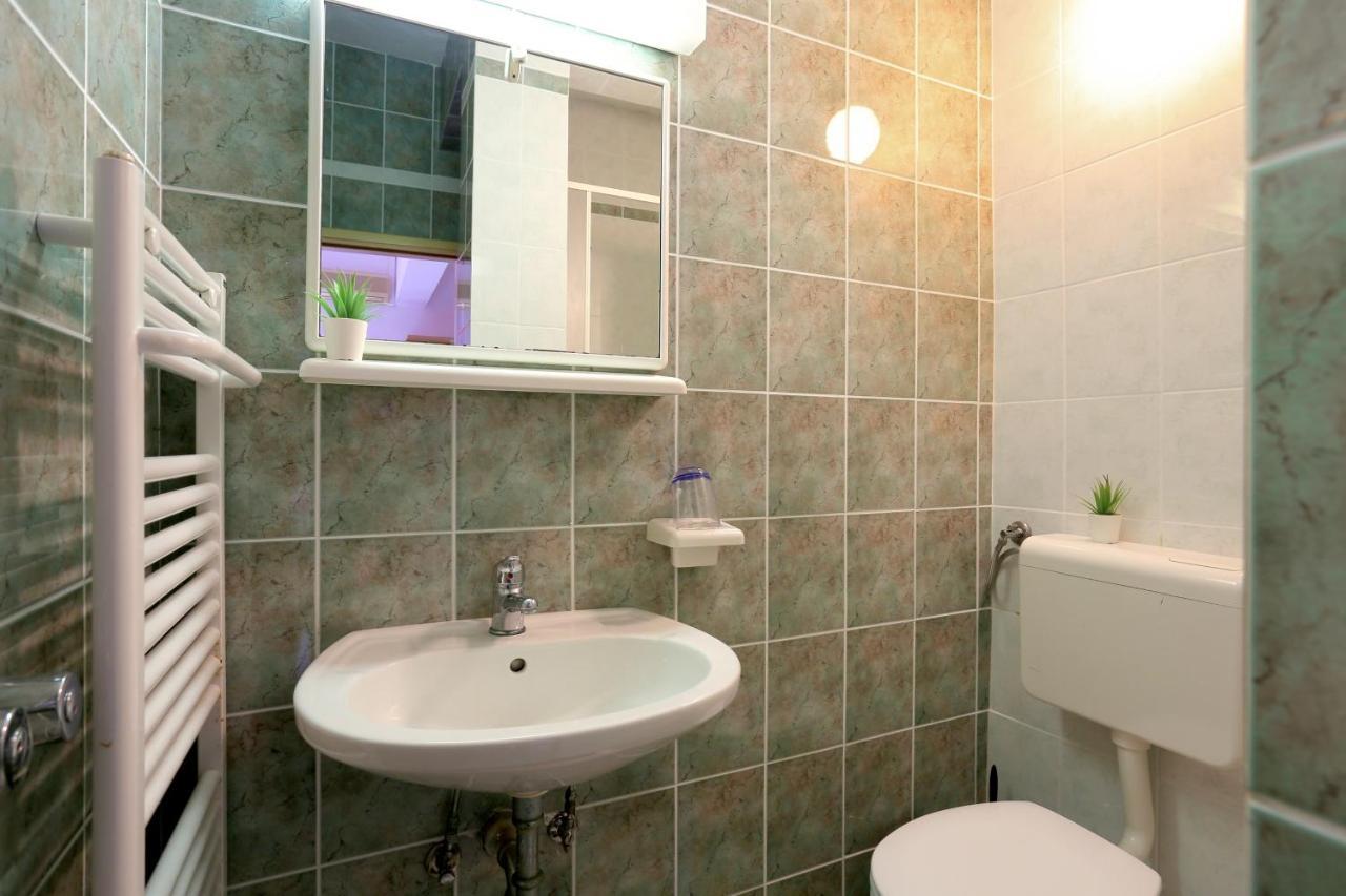 Apartments And Rooms With Parking Space Marina, Trogir - 5953 Экстерьер фото
