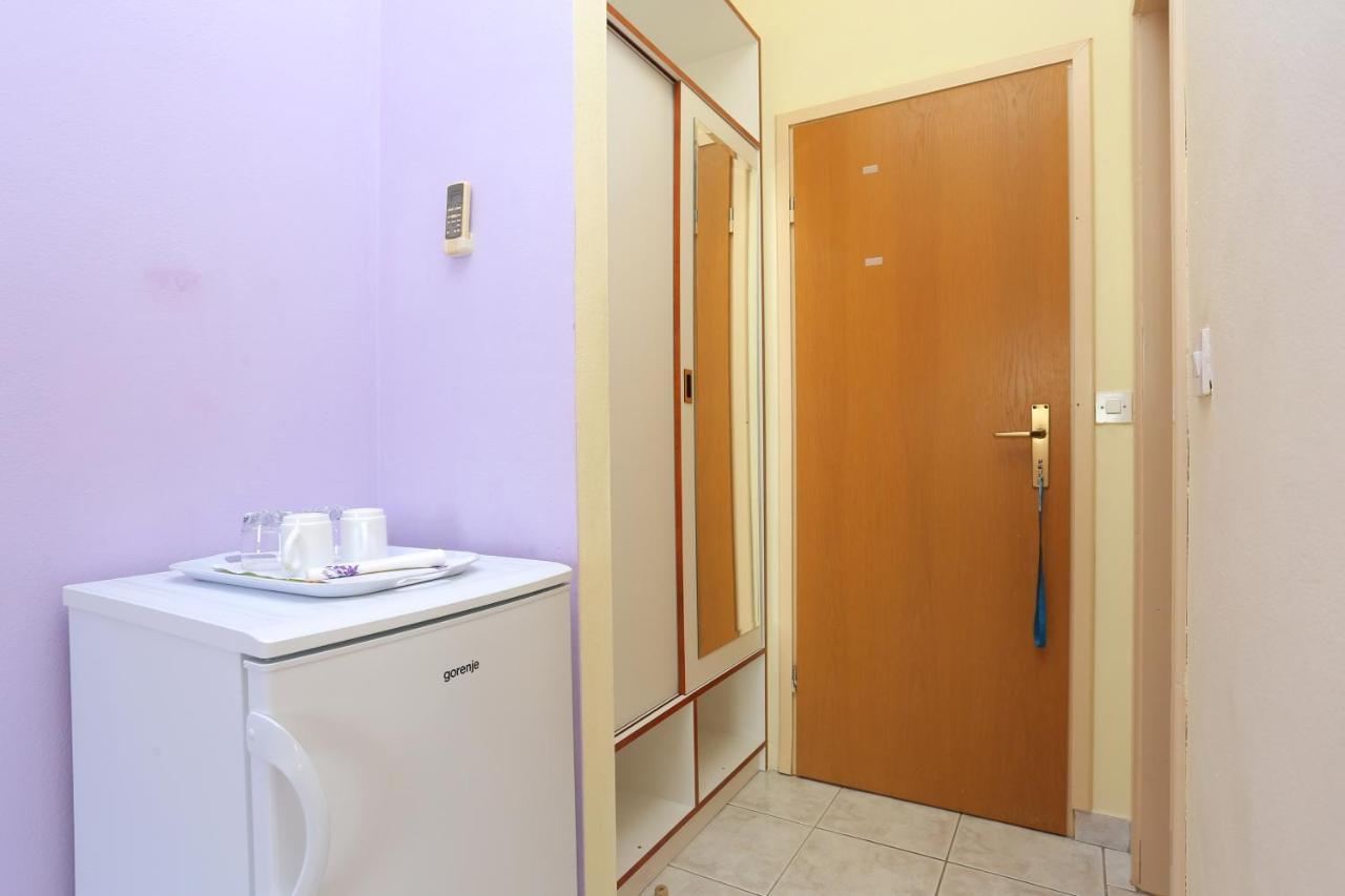 Apartments And Rooms With Parking Space Marina, Trogir - 5953 Экстерьер фото