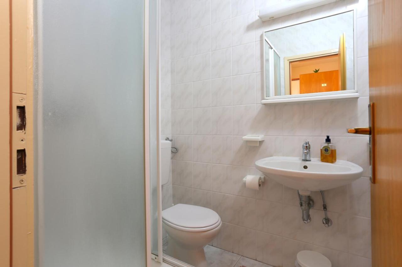 Apartments And Rooms With Parking Space Marina, Trogir - 5953 Экстерьер фото