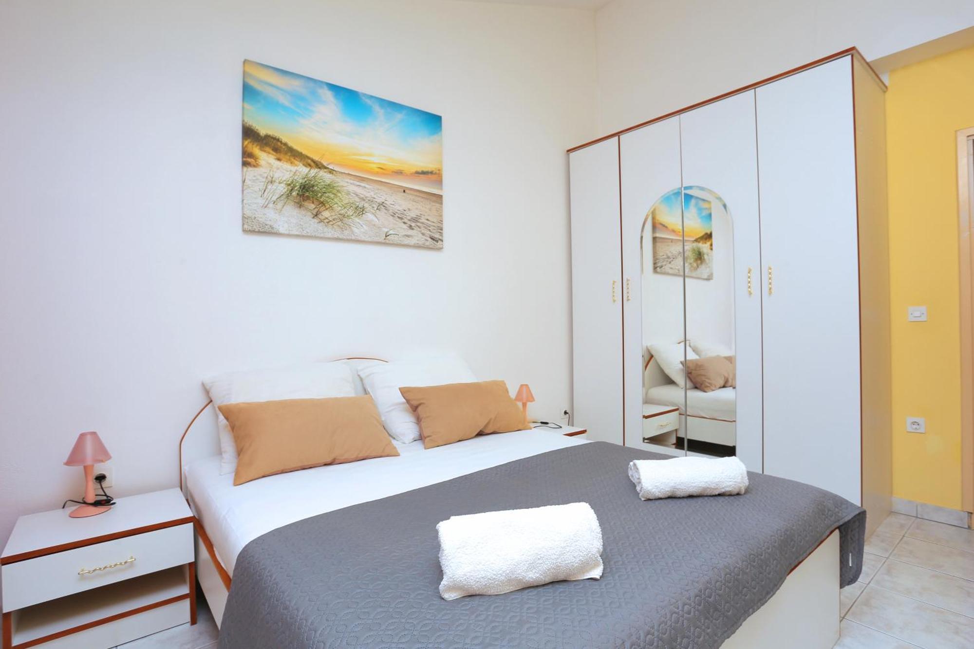 Apartments And Rooms With Parking Space Marina, Trogir - 5953 Номер фото